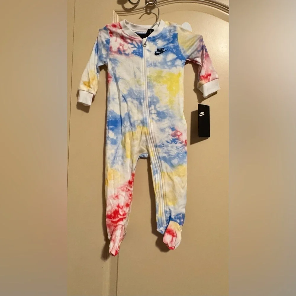Nike baby's boys tie-dye footed coverall.
